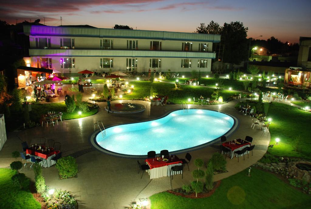 Advantage Hotel Самарканд Екстериор снимка
