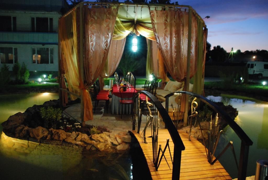 Advantage Hotel Самарканд Екстериор снимка